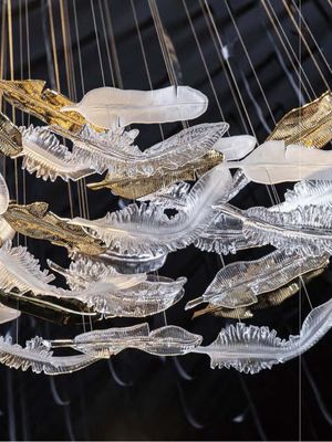 Customized Hotel Lobby Handmade Artistic Flying Feather Glass Pendant Lamp Chandelier