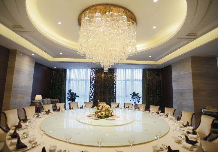 High-Grade Crystal Commercial Luxury  Large Chandeliers Customized